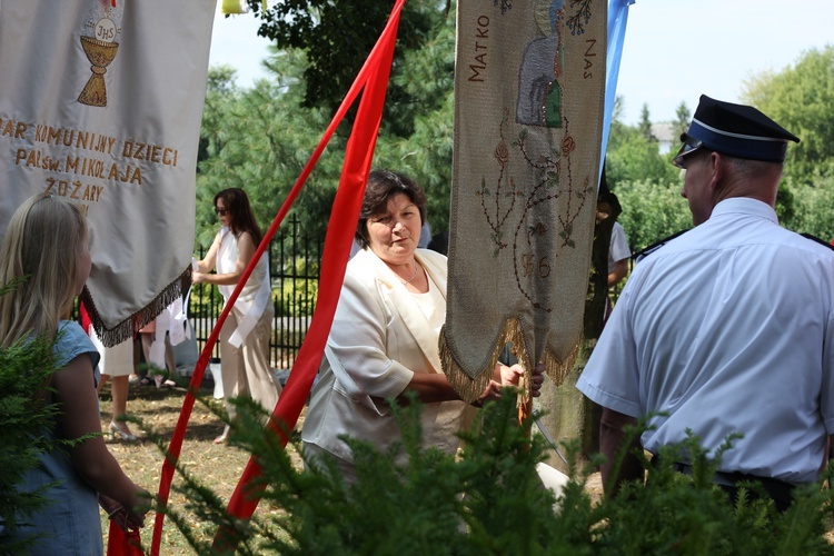 Poświęcenie nowego feretronu Matki Bożej i jubileusz kapłaństwa