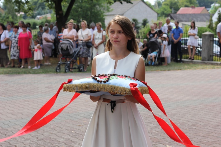 Poświęcenie nowego feretronu Matki Bożej i jubileusz kapłaństwa