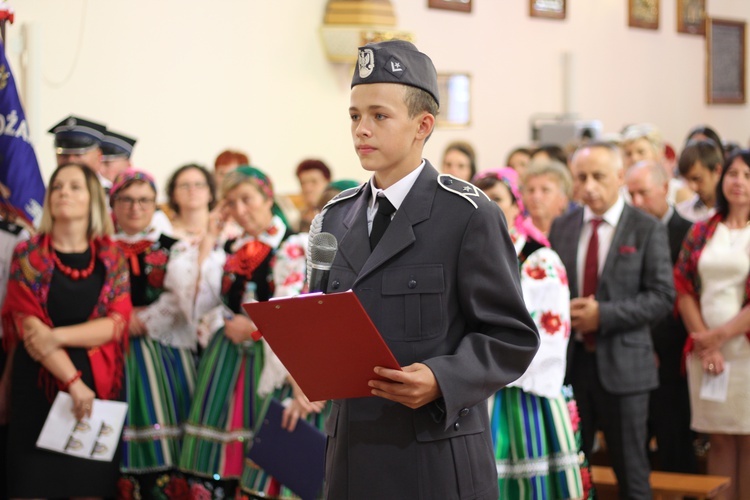 Poświęcenie nowego feretronu Matki Bożej i jubileusz kapłaństwa