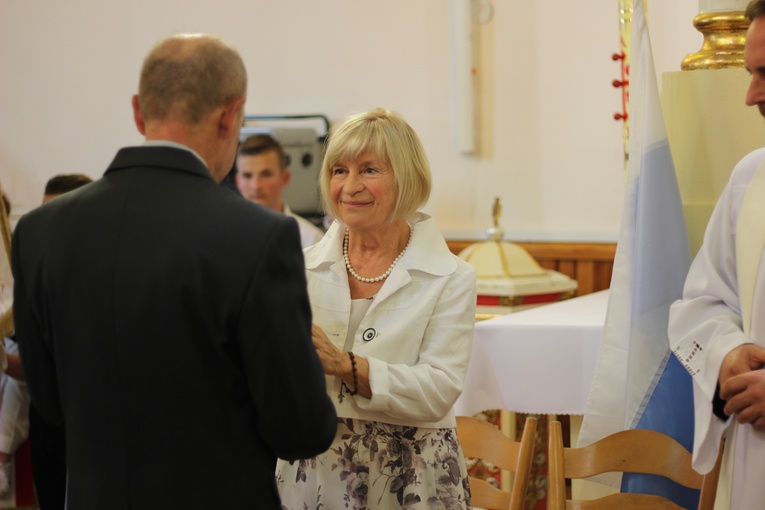 Poświęcenie nowego feretronu Matki Bożej i jubileusz kapłaństwa