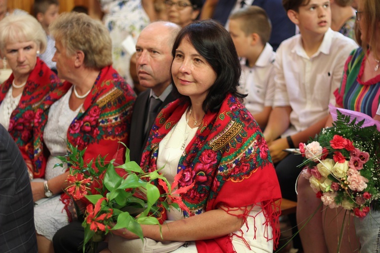 Poświęcenie nowego feretronu Matki Bożej i jubileusz kapłaństwa