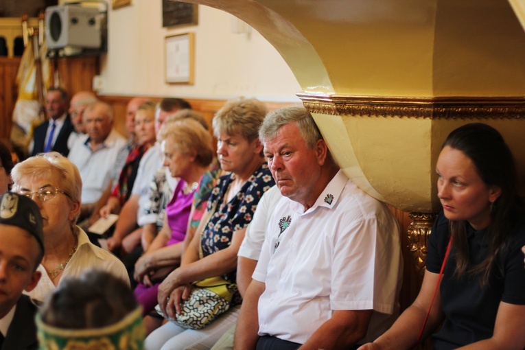 Poświęcenie nowego feretronu Matki Bożej i jubileusz kapłaństwa