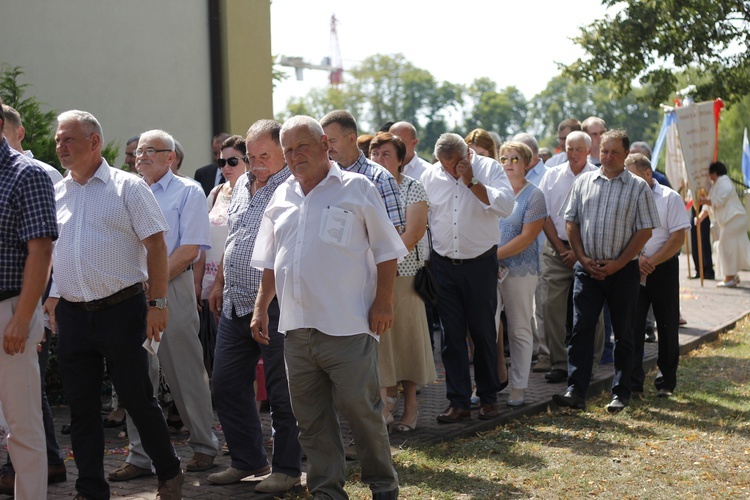 Poświęcenie nowego feretronu Matki Bożej i jubileusz kapłaństwa