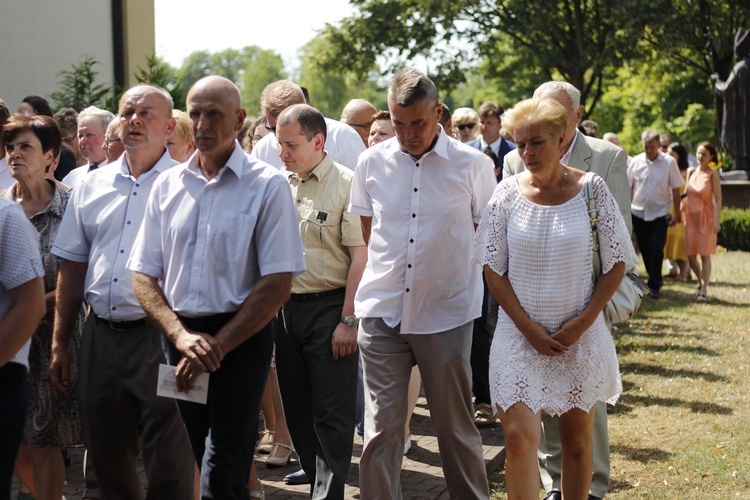 Poświęcenie nowego feretronu Matki Bożej i jubileusz kapłaństwa