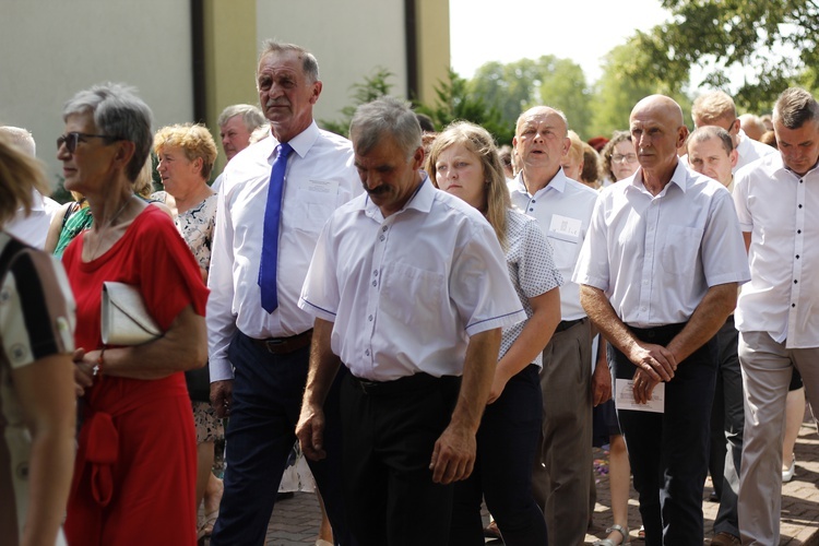 Poświęcenie nowego feretronu Matki Bożej i jubileusz kapłaństwa