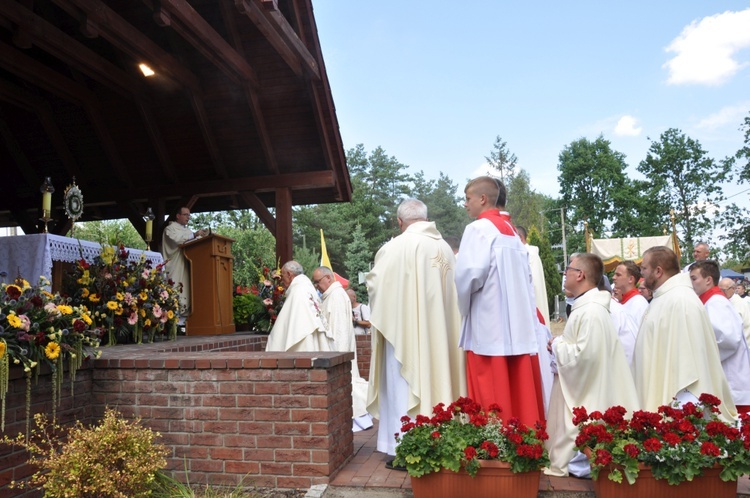 Koronacja figurki św. Anny w Oleśnie