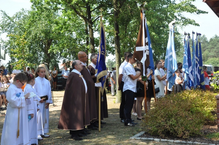 Koronacja figurki św. Anny w Oleśnie