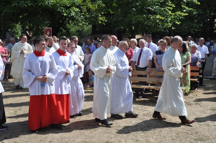 Koronacja figurki św. Anny w Oleśnie