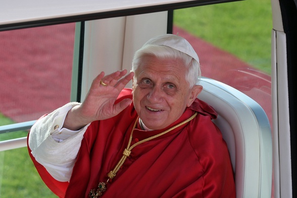 Benedykt XVI pozdrawia mieszkańców Romano Canavese