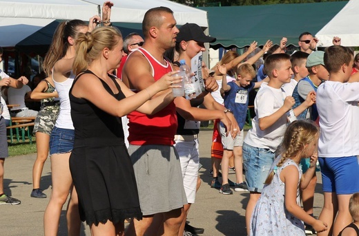 11. Biesiada fundacji "Krzyż Dziecka" w Pisarzowicach - 2019