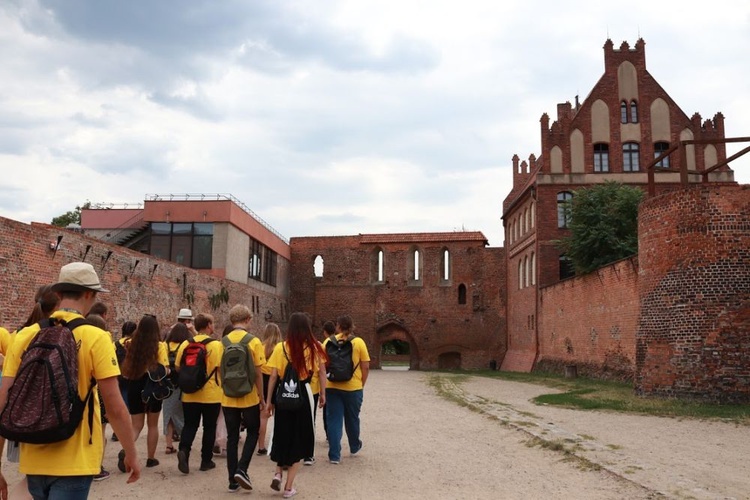 Obóz Fundacji "Dzieło Nowego Tysiąclecia"