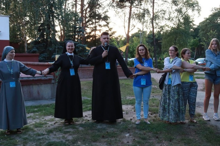 Obóz Fundacji "Dzieło Nowego Tysiąclecia"