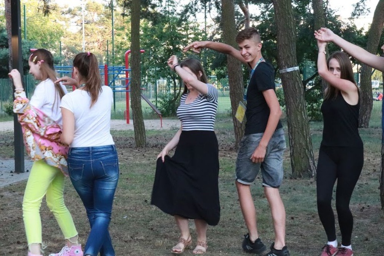 Obóz Fundacji "Dzieło Nowego Tysiąclecia"