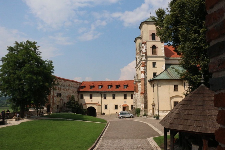 Tyniec. Prezentacja tajników konserwacji zabytków