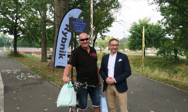 Rybnik. Półmilionowy rowerzysta na bulwarach 