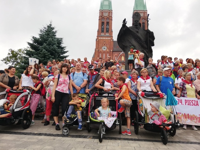 Pielgrzymi wyruszyli z Rybnika na Jasną Górę