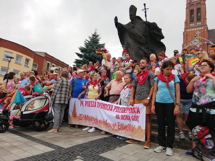 Pielgrzymi wyruszyli z Rybnika na Jasną Górę