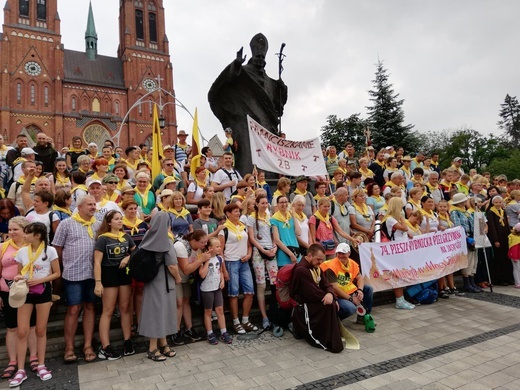 Pielgrzymi wyruszyli z Rybnika na Jasną Górę