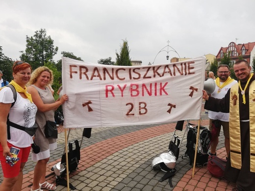 Pielgrzymi wyruszyli z Rybnika na Jasną Górę