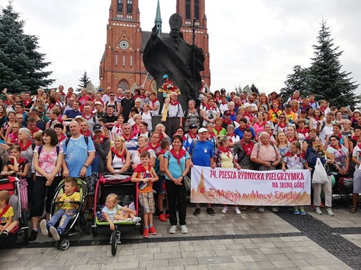 Pielgrzymi wyruszyli z Rybnika na Jasną Górę