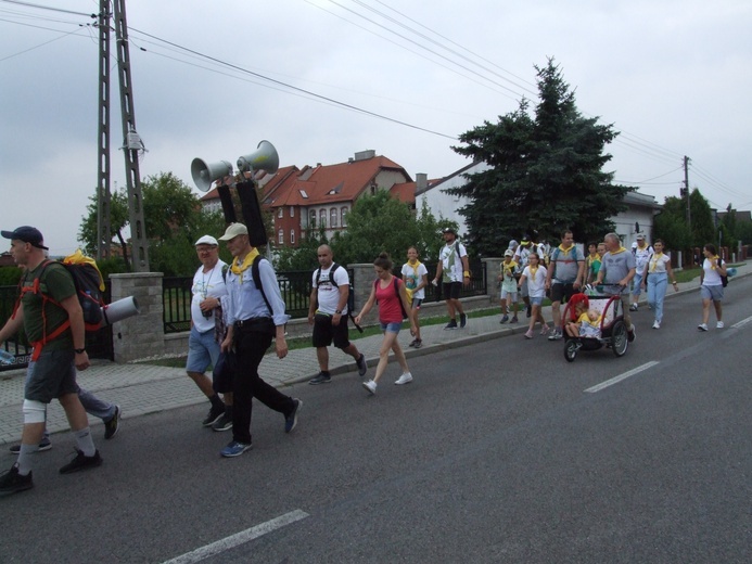 74 Piesza Rybnicka Pielgrzymka - przemarsz grup