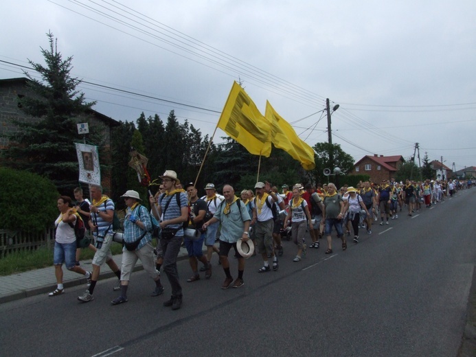 74 Piesza Rybnicka Pielgrzymka - przemarsz grup