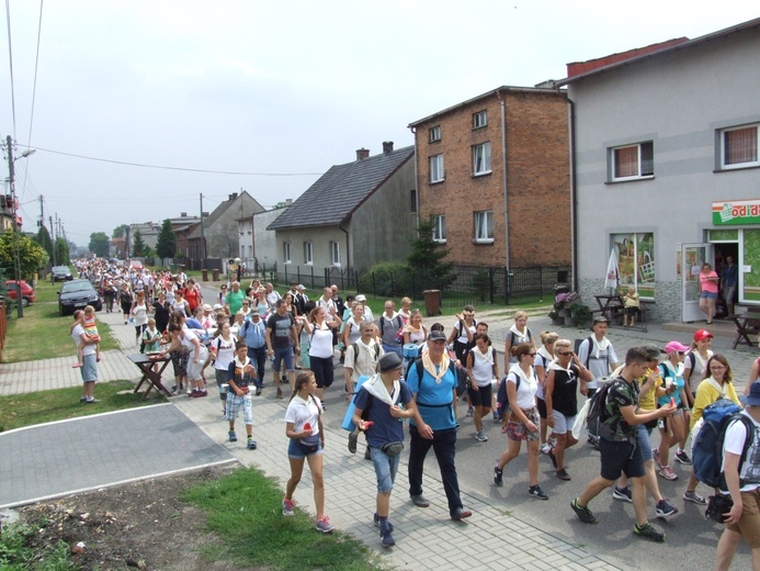 74 Piesza Rybnicka Pielgrzymka - przemarsz grup