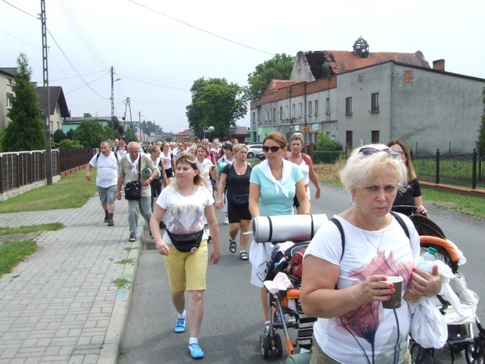 74 Piesza Rybnicka Pielgrzymka - przemarsz grup