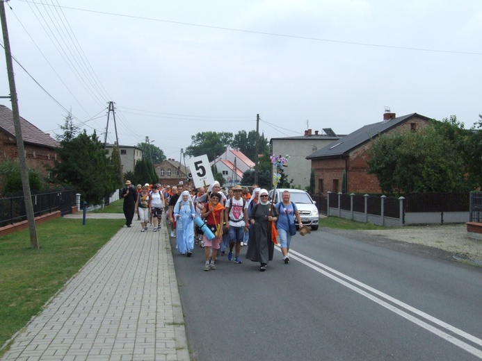 74 Piesza Rybnicka Pielgrzymka - przemarsz grup