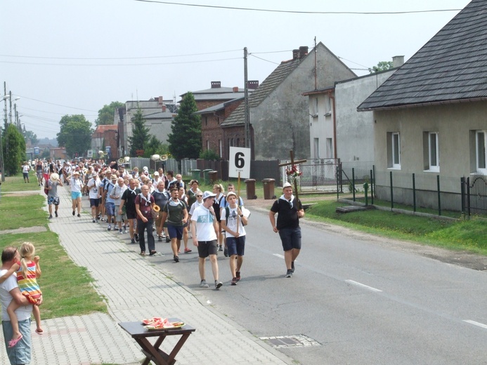 74 Piesza Rybnicka Pielgrzymka - przemarsz grup