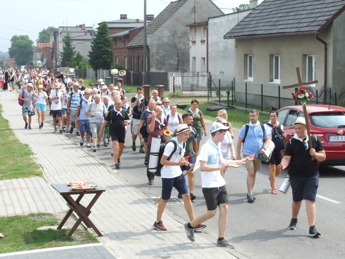 74 Piesza Rybnicka Pielgrzymka - przemarsz grup