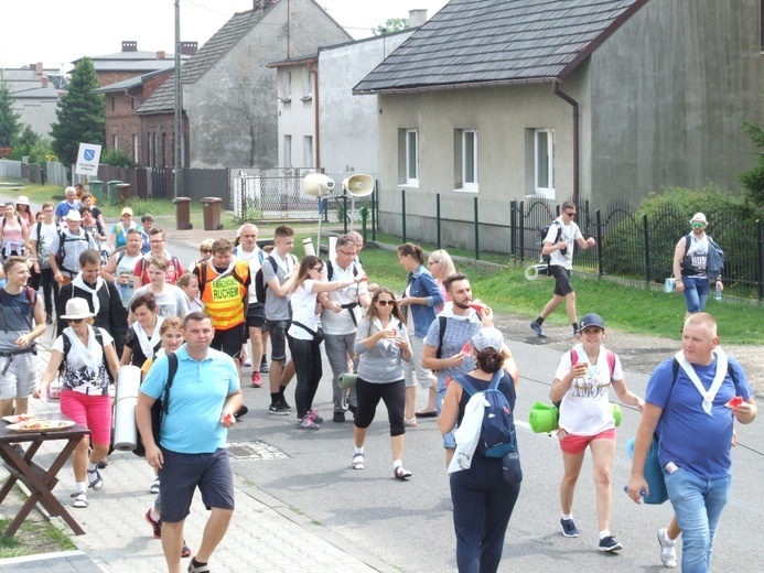 74 Piesza Rybnicka Pielgrzymka - przemarsz grup