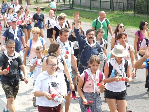 74 Piesza Rybnicka Pielgrzymka - przemarsz grup
