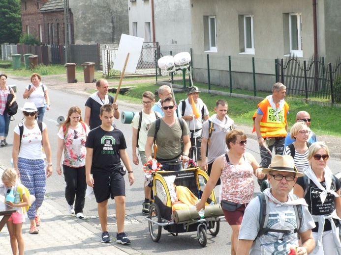 74 Piesza Rybnicka Pielgrzymka - przemarsz grup