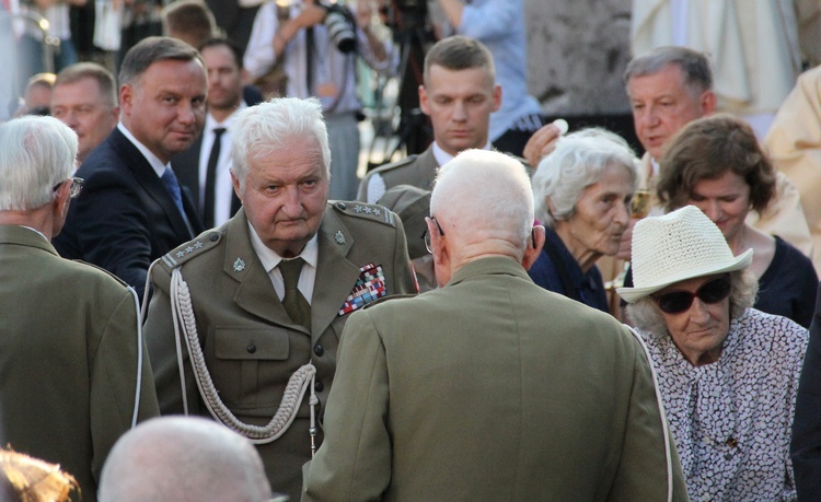 Uroczystości przed Pomnikiem Powstania Warszawskiego