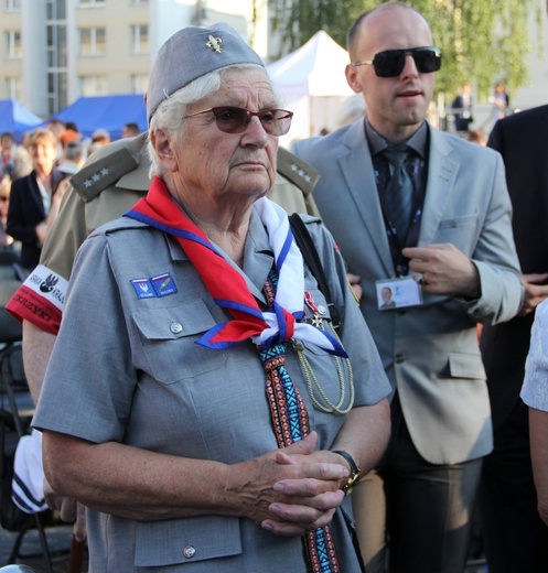 Uroczystości przed Pomnikiem Powstania Warszawskiego