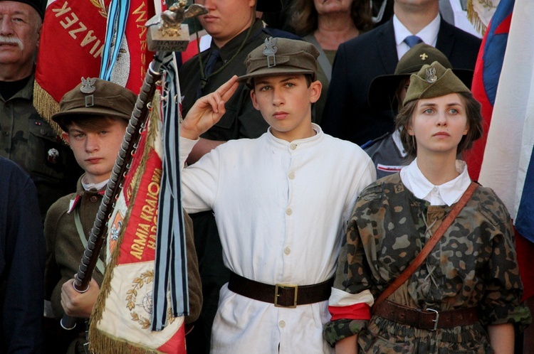 Uroczystości przed Pomnikiem Powstania Warszawskiego