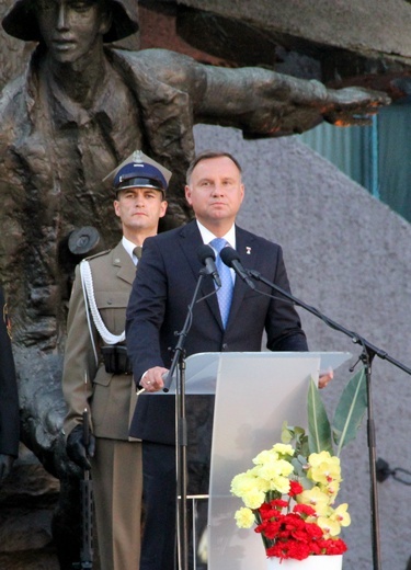 Uroczystości przed Pomnikiem Powstania Warszawskiego