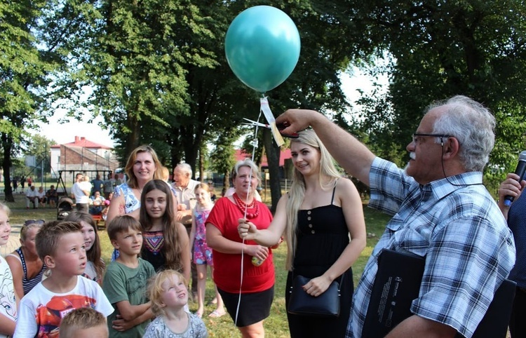 Sieciechowickie balony poleciały w świat.