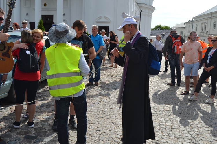 Wyjście pielgrzymów z Chełma