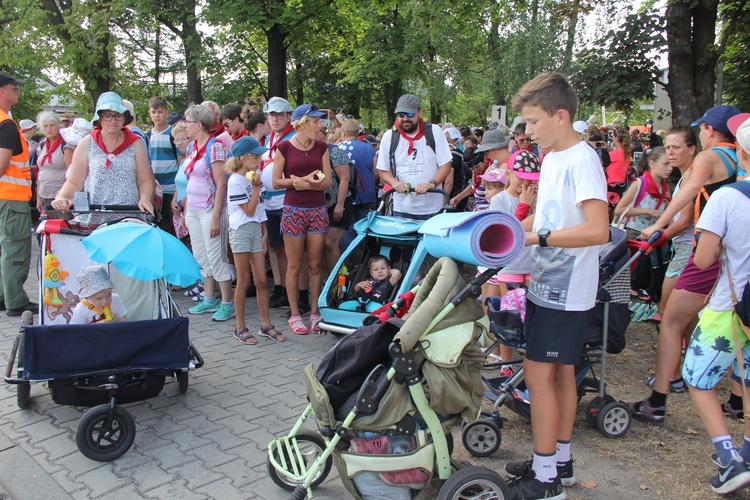 74. Piesza Rybnicka Pielgrzymka - postój w Górnikach