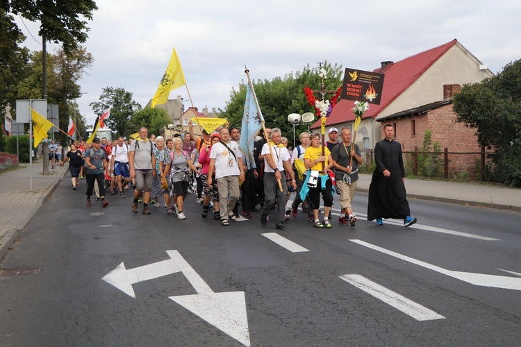 Kaszubska Pielgrzymka uczciła bohaterów powstania warszawskiego