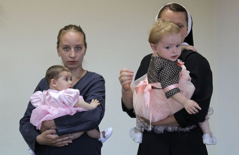 Powitanie sióstr nazaretanek w bielskim Domu Matki i Dziecka Caritas