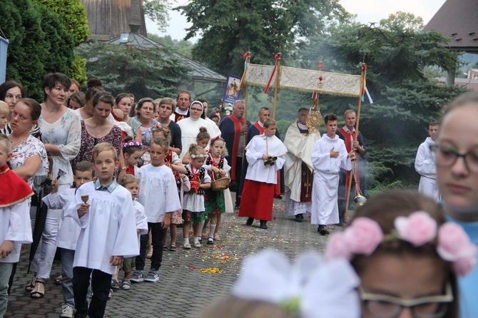 Krużlowa. Rozpoczęcie odpustu ku czci Przemienienia Pańskiego