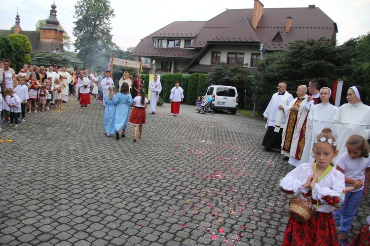 Krużlowa. Rozpoczęcie odpustu ku czci Przemienienia Pańskiego