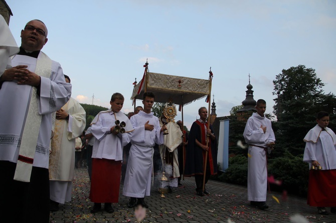 Krużlowa. Rozpoczęcie odpustu ku czci Przemienienia Pańskiego