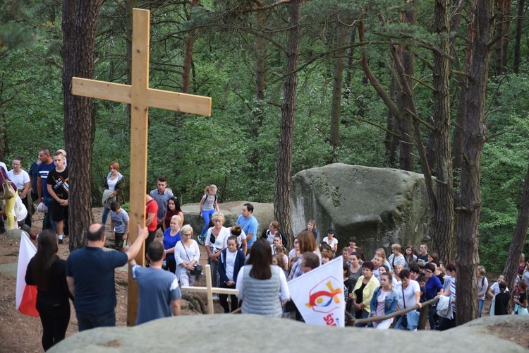 Droga Krzyżowa w Skamieniałym Mieście