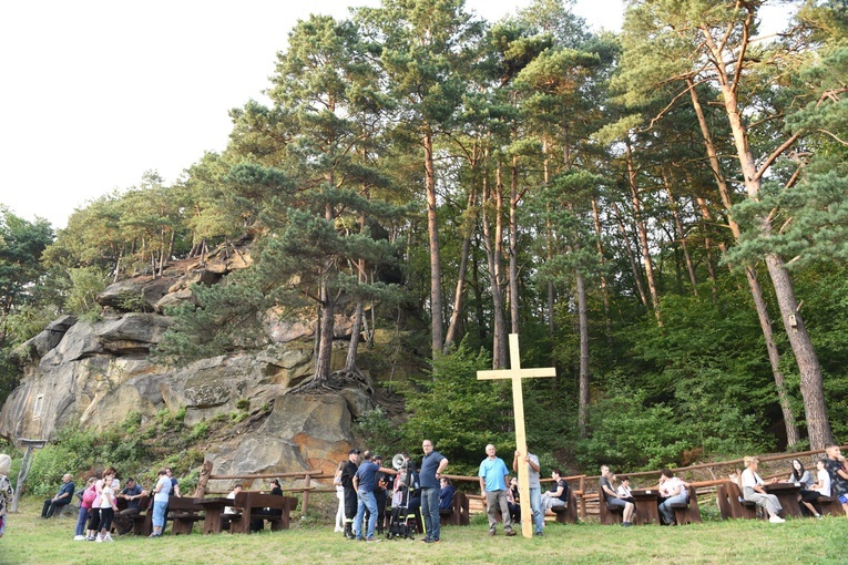 Droga Krzyżowa w Skamieniałym Mieście