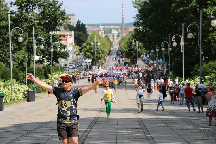 74. Piesza Rybnicka Pielgrzymka. Pątnicy u celu