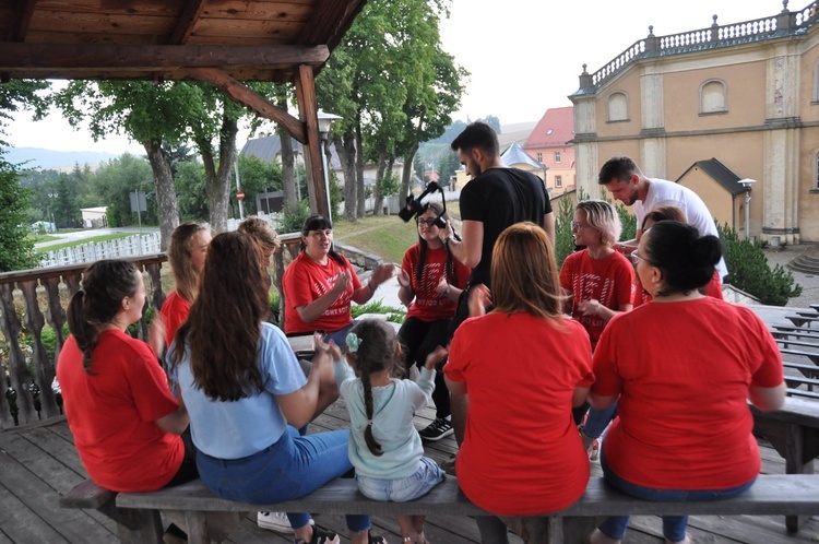 Przygotowania do kręcenia klipu promującego festiwal